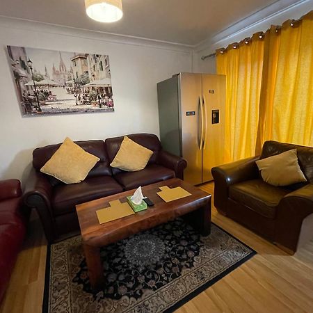 Holiday Home Cardiff City Sleeps 7 외부 사진