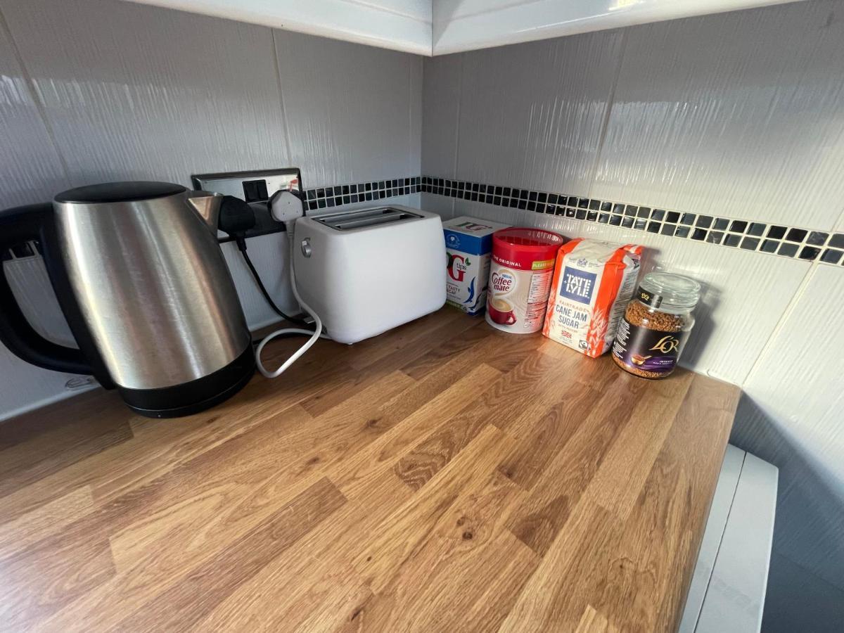 Holiday Home Cardiff City Sleeps 7 외부 사진