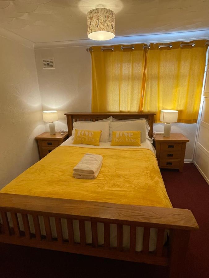 Holiday Home Cardiff City Sleeps 7 외부 사진
