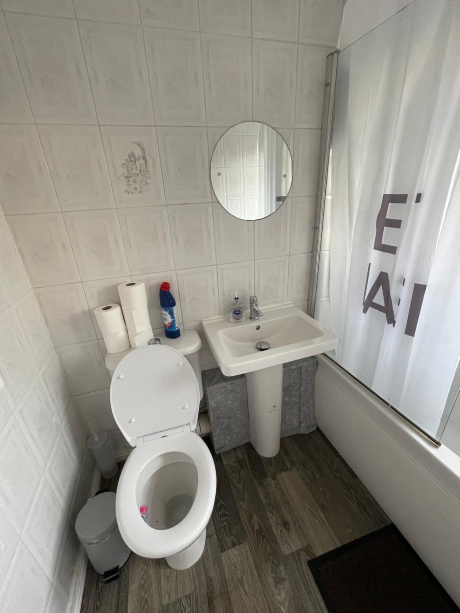 Holiday Home Cardiff City Sleeps 7 외부 사진